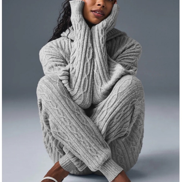 Alo Cable Knit Winter Bliss Pant - Picture 3 of 7